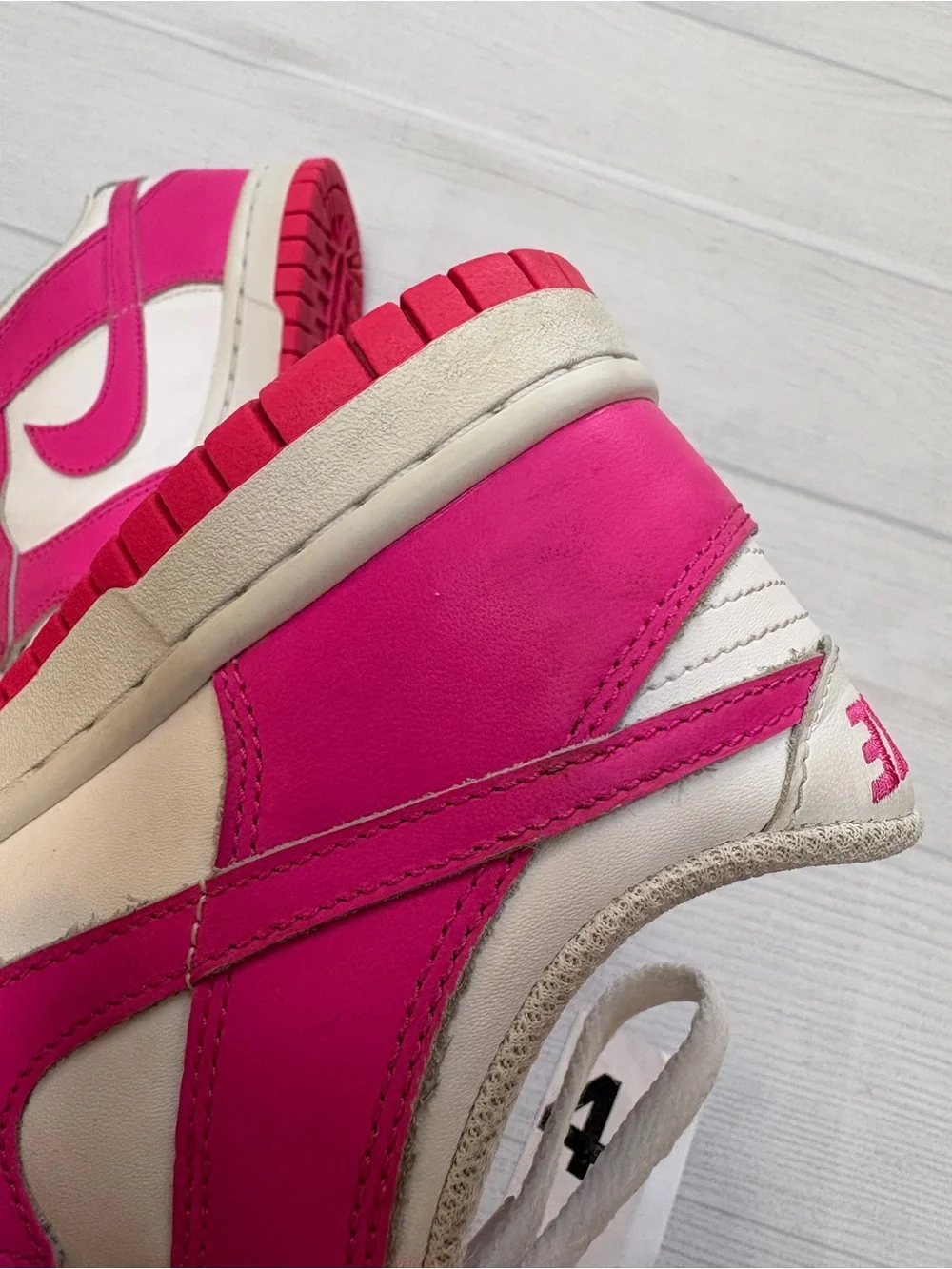 Nike Low-Top Sneakers in Pink and White